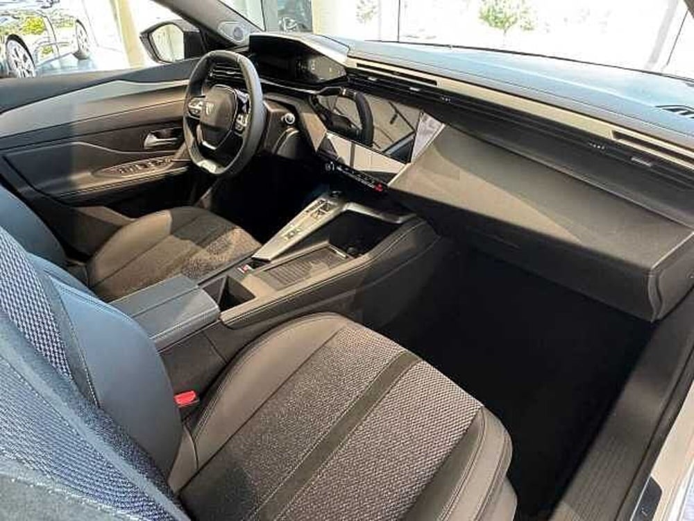 Peugeot 308 SW nuova a Brescia (11)