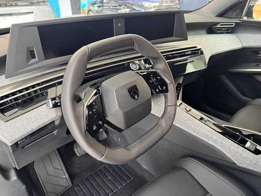 Peugeot 5008 nuova a Brescia (11)