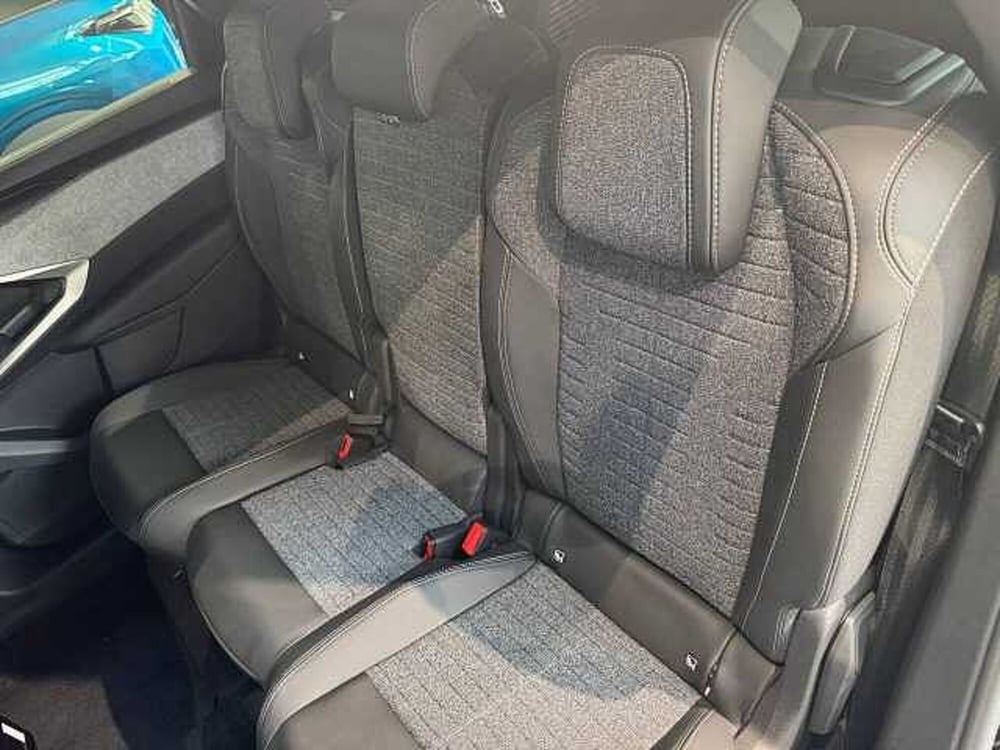 Peugeot 5008 nuova a Brescia (8)