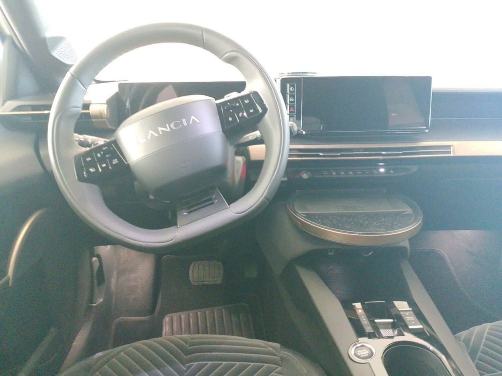 Lancia Ypsilon usata a Lecce (17)