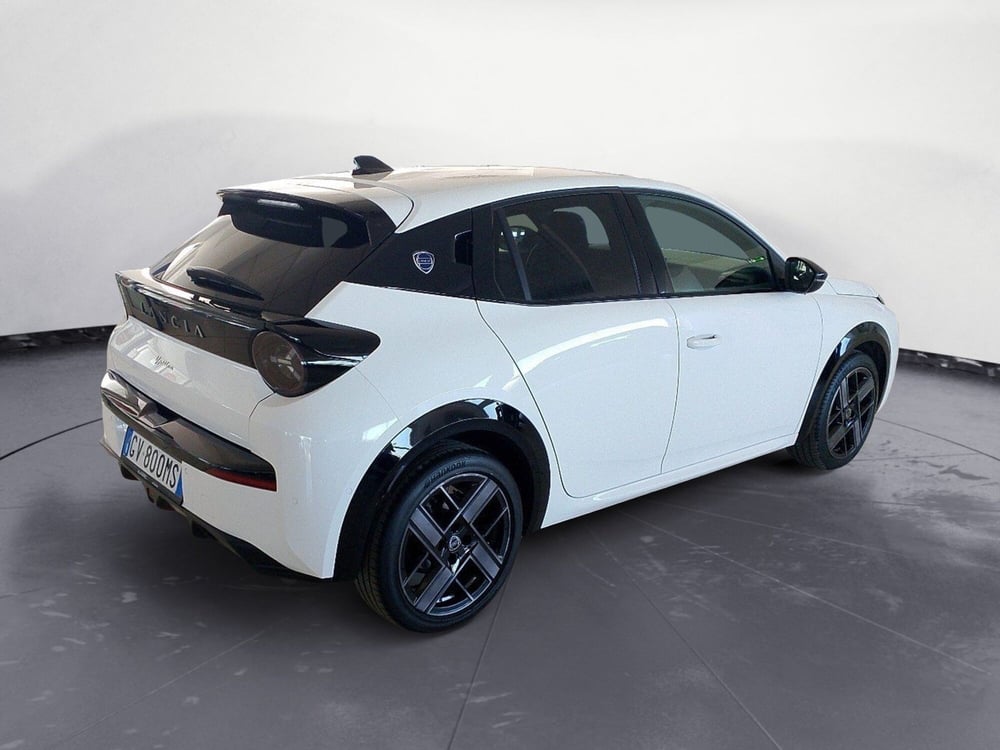 Lancia Ypsilon usata a Lecce (6)