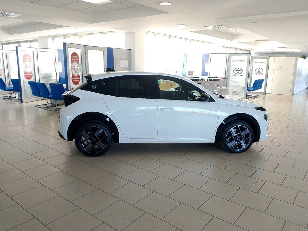 Lancia Ypsilon usata a Lecce (7)