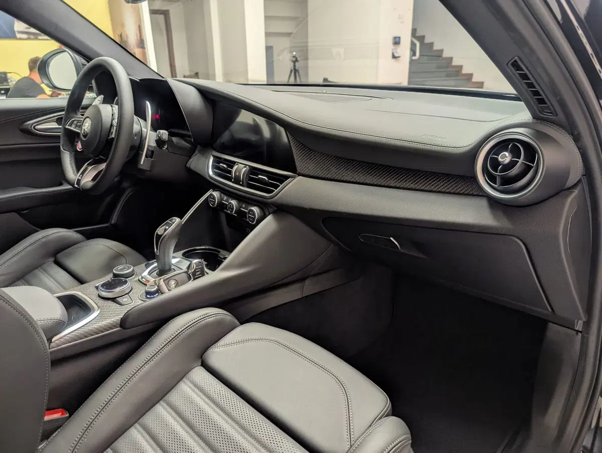 Alfa Romeo Giulia nuova a Teramo (12)