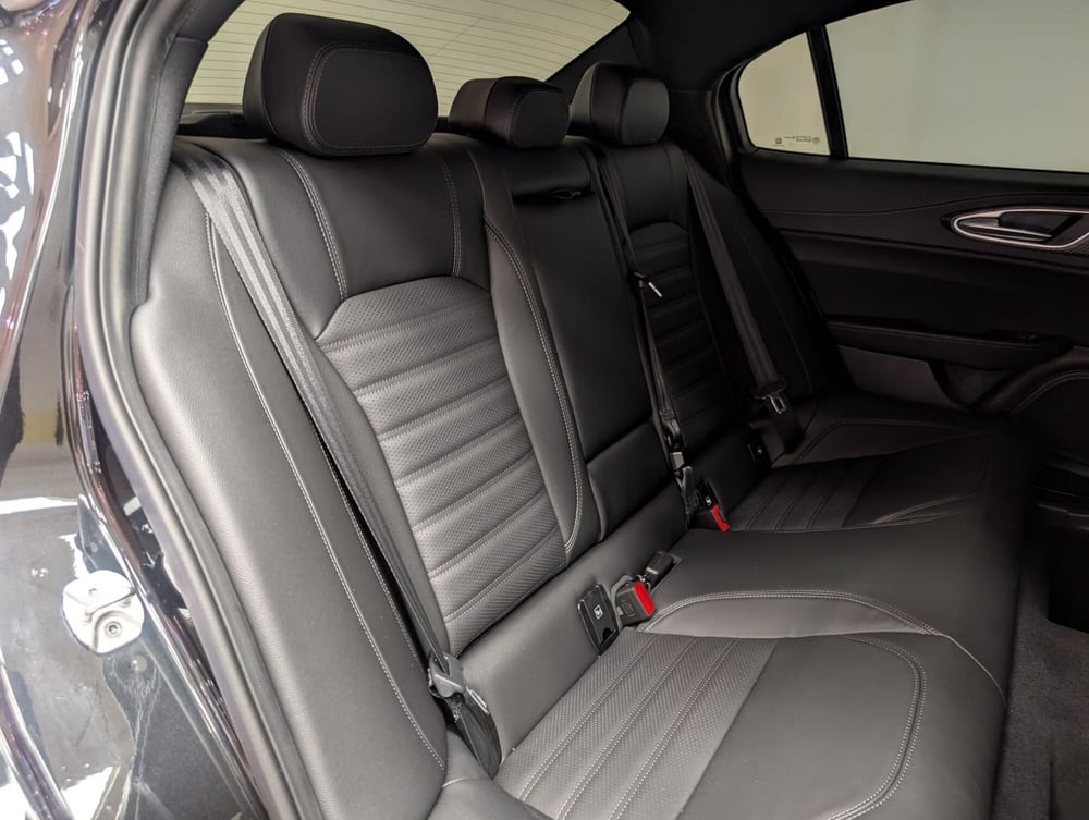 Alfa Romeo Giulia nuova a Teramo (14)