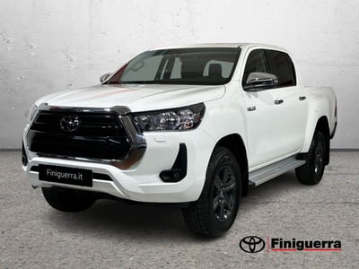Toyota Hilux 2.8 D 4WD porte Double Cab Lounge nuova a Civate