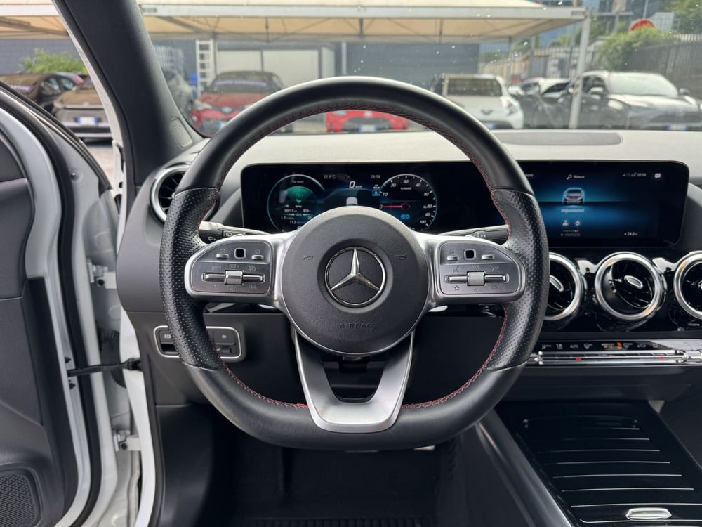 Mercedes-Benz GLA SUV usata a Como (9)
