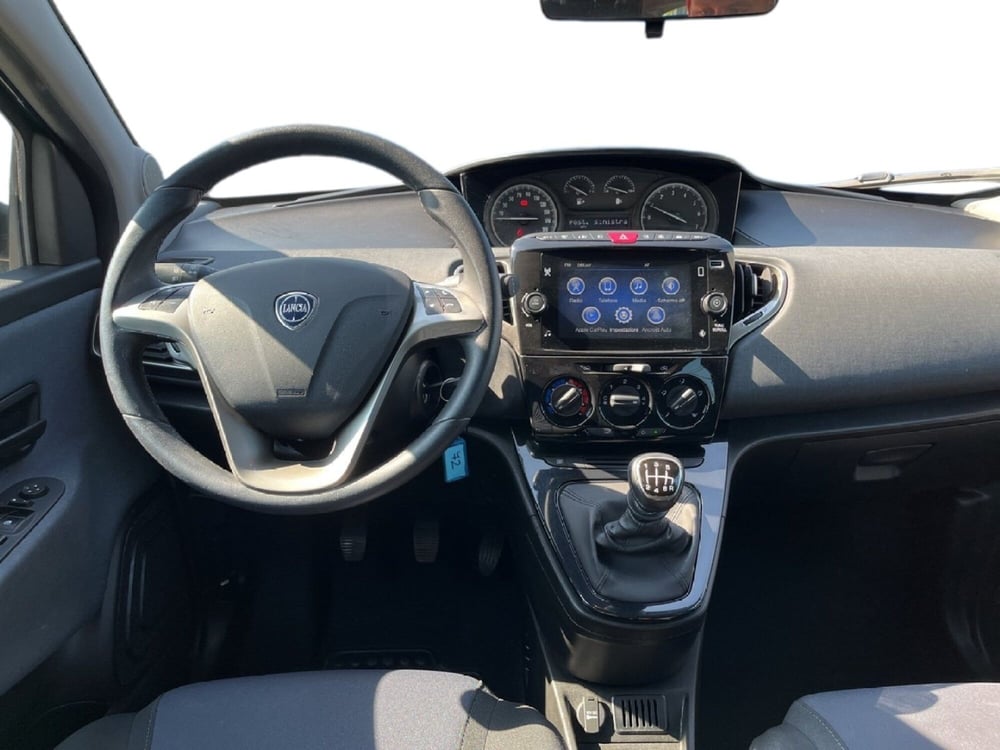 Lancia Ypsilon usata a Torino (11)