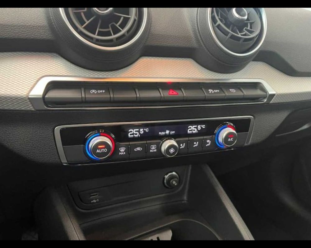 Audi Q2 usata a Bologna (9)