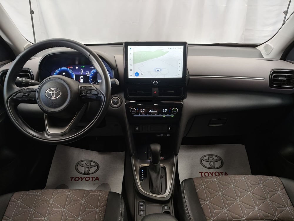 Toyota Yaris Cross usata a Roma (8)