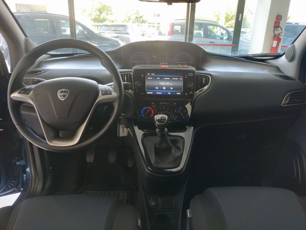 Lancia Ypsilon usata a Reggio Emilia (13)
