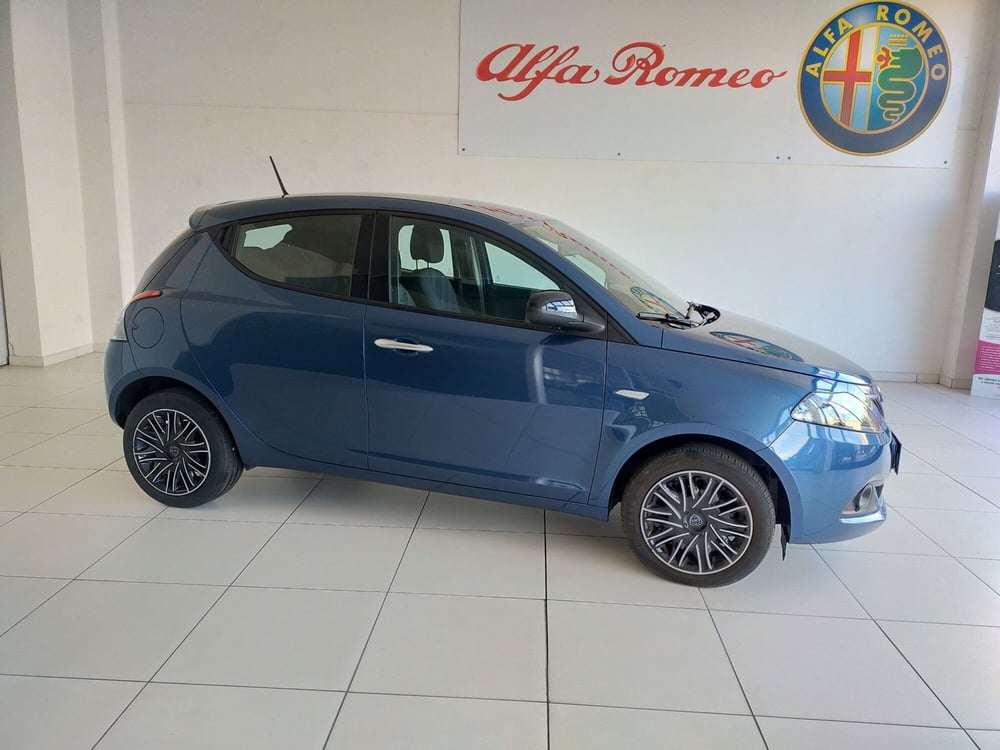 Lancia Ypsilon usata a Reggio Emilia (4)