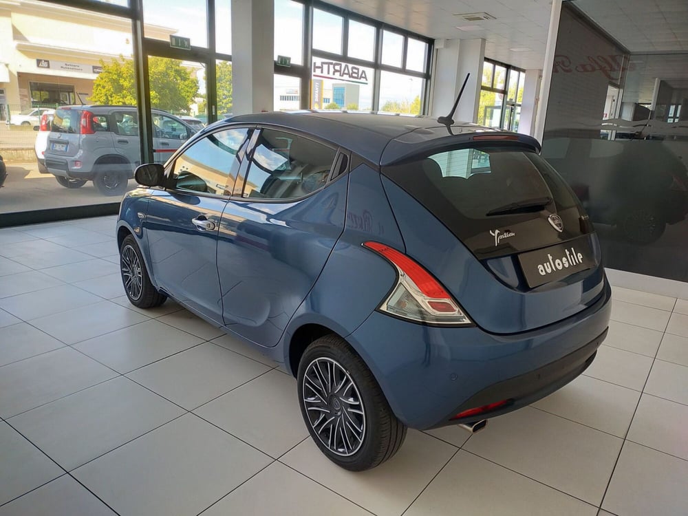 Lancia Ypsilon usata a Reggio Emilia (6)
