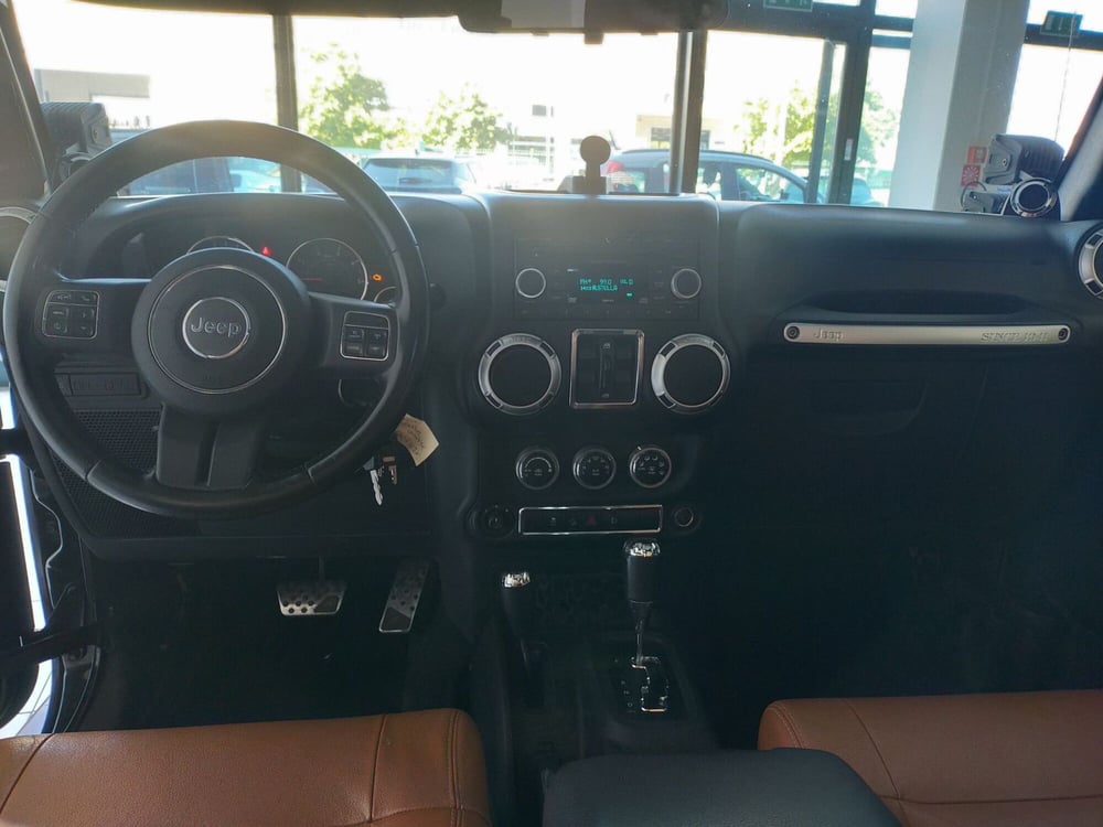 Jeep Wrangler Unlimited usata a Reggio Emilia (15)