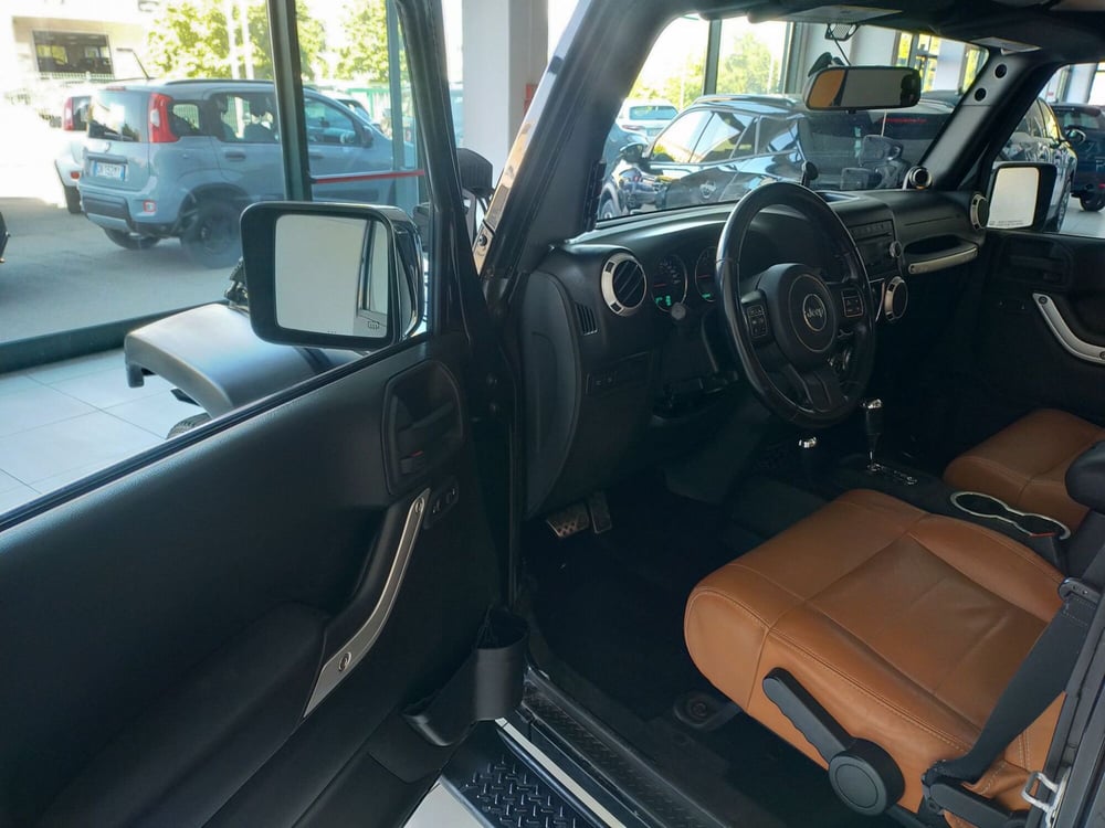 Jeep Wrangler Unlimited usata a Reggio Emilia (9)