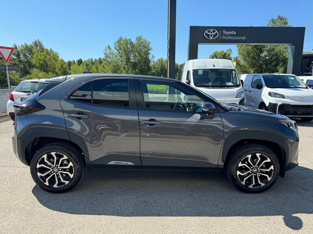 Toyota Yaris Cross usata a Modena (5)