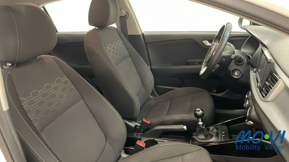 Kia Rio usata a Torino (16)