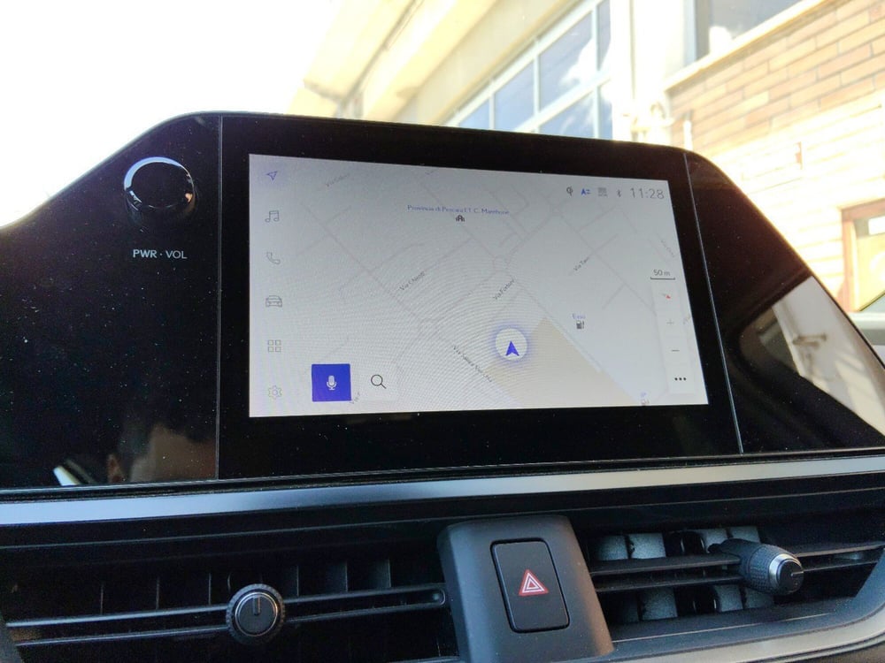 Lexus UX usata a Pescara (16)
