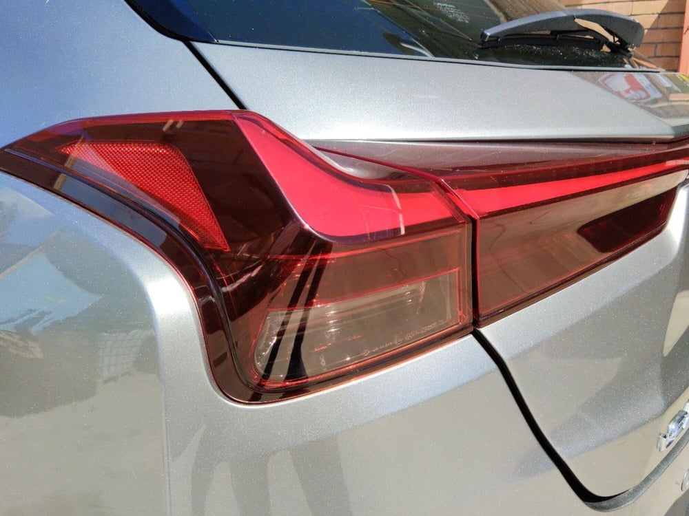 Lexus UX usata a Pescara (5)
