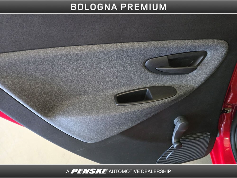 Lancia Ypsilon usata a Bologna (19)