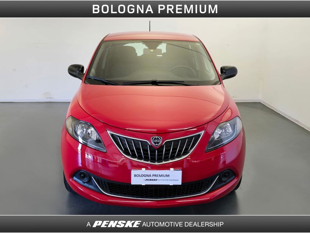 Lancia Ypsilon usata a Bologna (8)