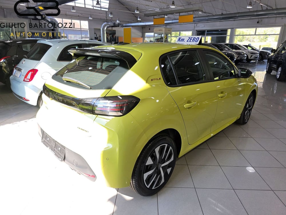 Peugeot 208 nuova a Prato (4)