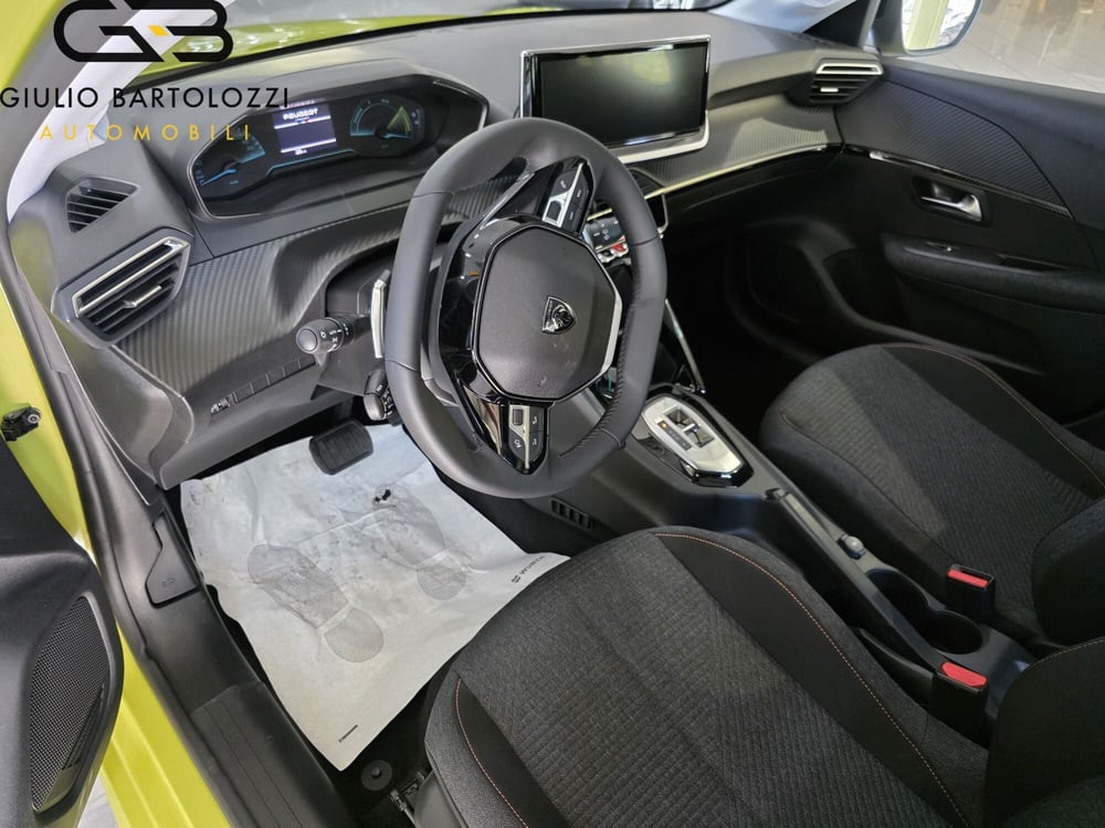 Peugeot 208 nuova a Prato (7)
