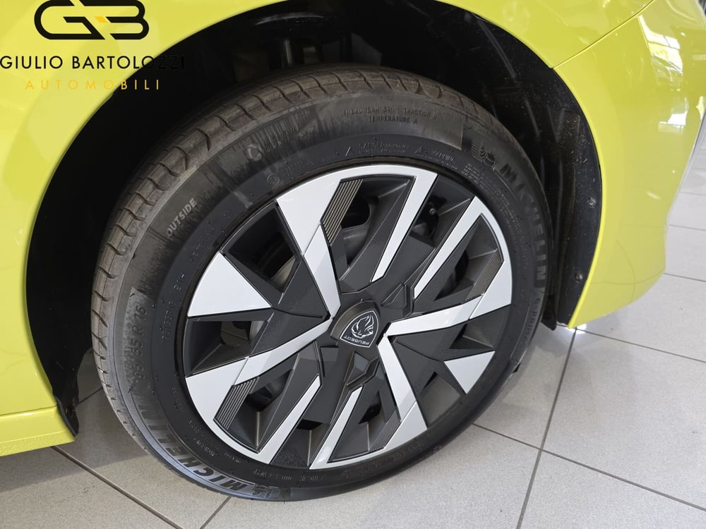 Peugeot 208 nuova a Prato (9)