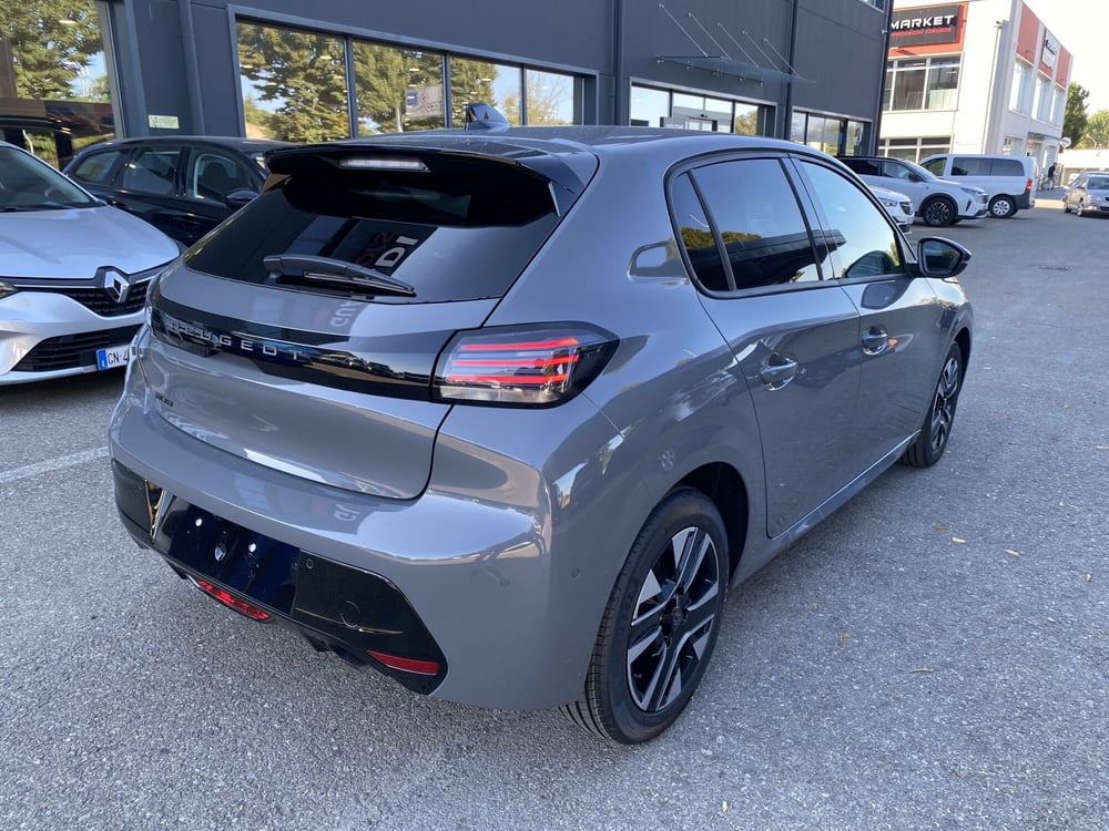 Peugeot 208 nuova a Modena (12)