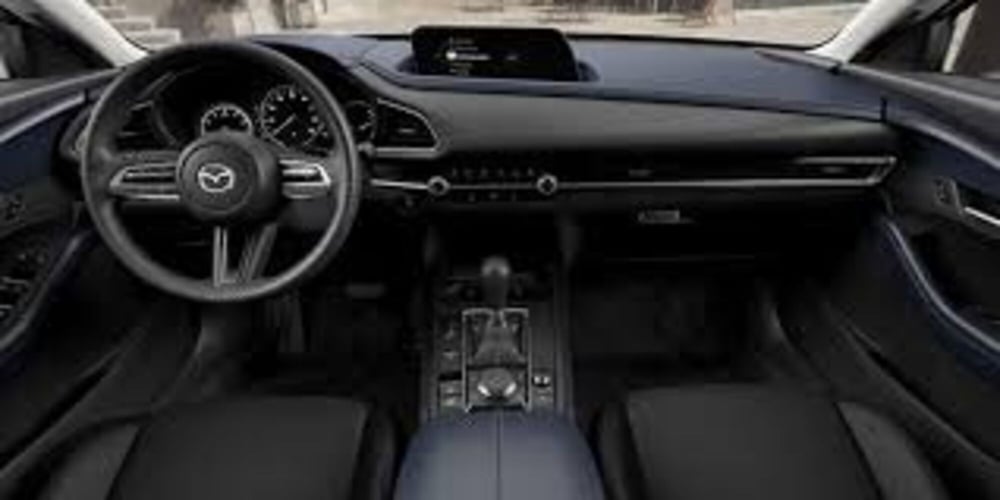Mazda CX-30 nuova a Prato (2)