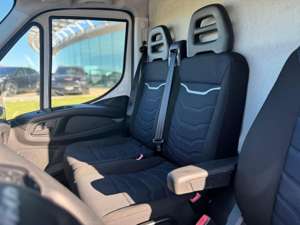 Iveco Daily Furgone usata a Perugia (16)