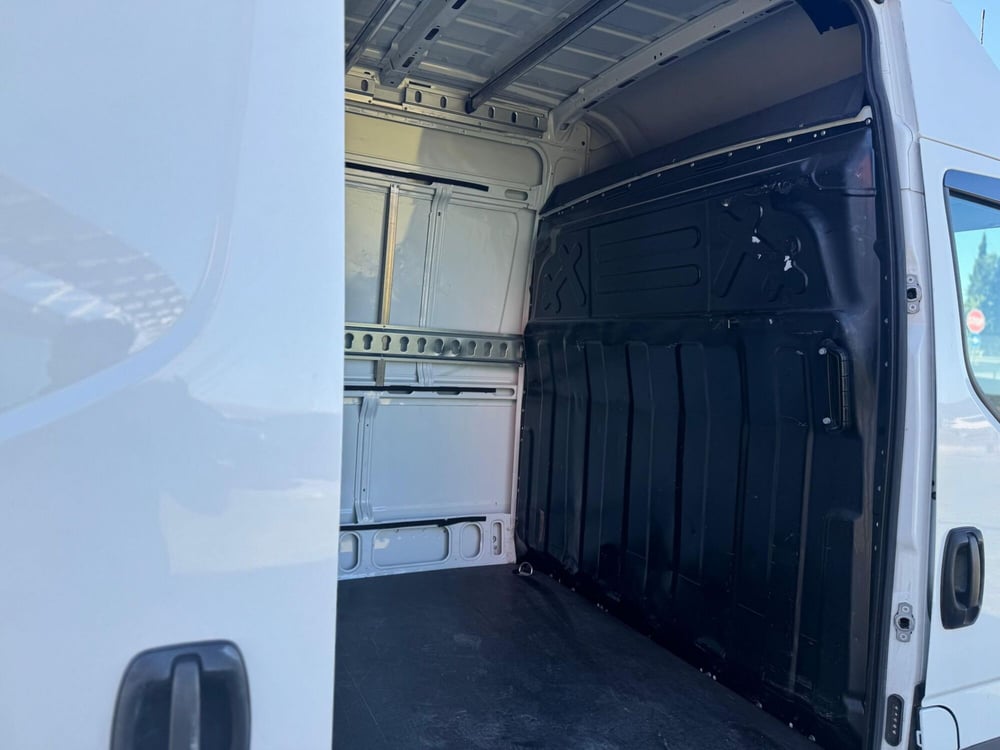 Iveco Daily Furgone usata a Perugia (17)