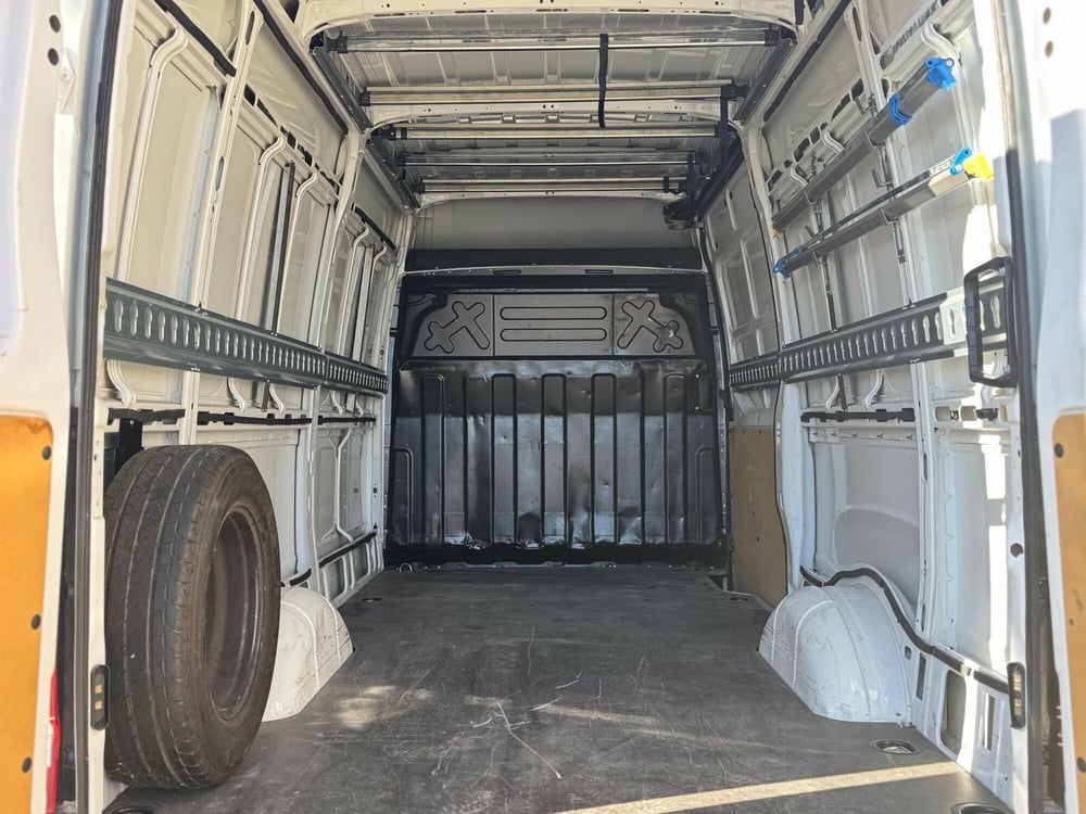 Iveco Daily Furgone usata a Perugia (18)