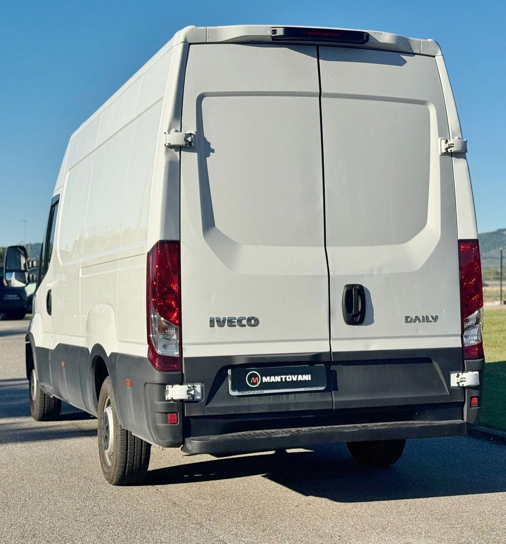 Iveco Daily Furgone usata a Perugia (9)