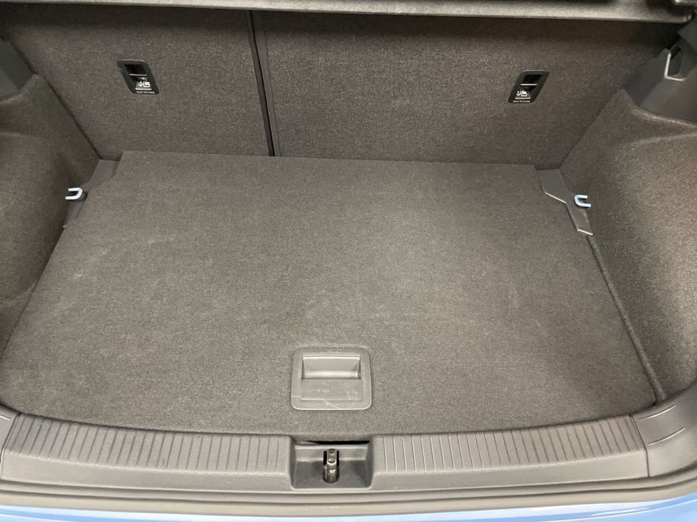 Volkswagen T-Cross usata a Varese (12)