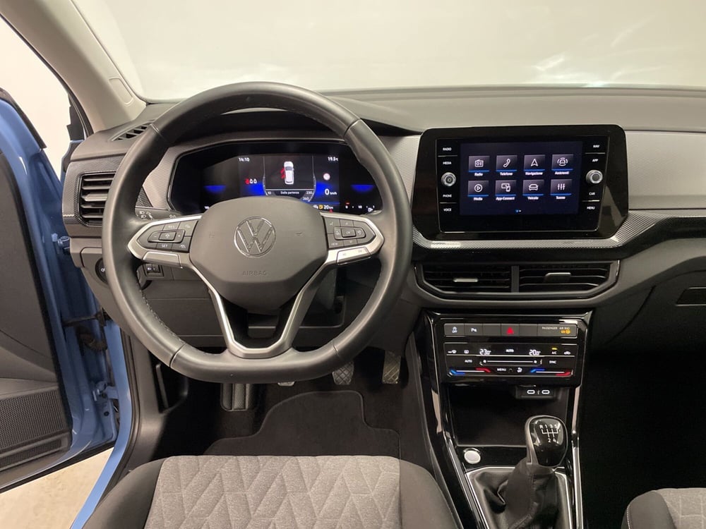 Volkswagen T-Cross usata a Varese (14)