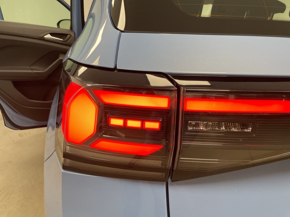 Volkswagen T-Cross usata a Varese (18)