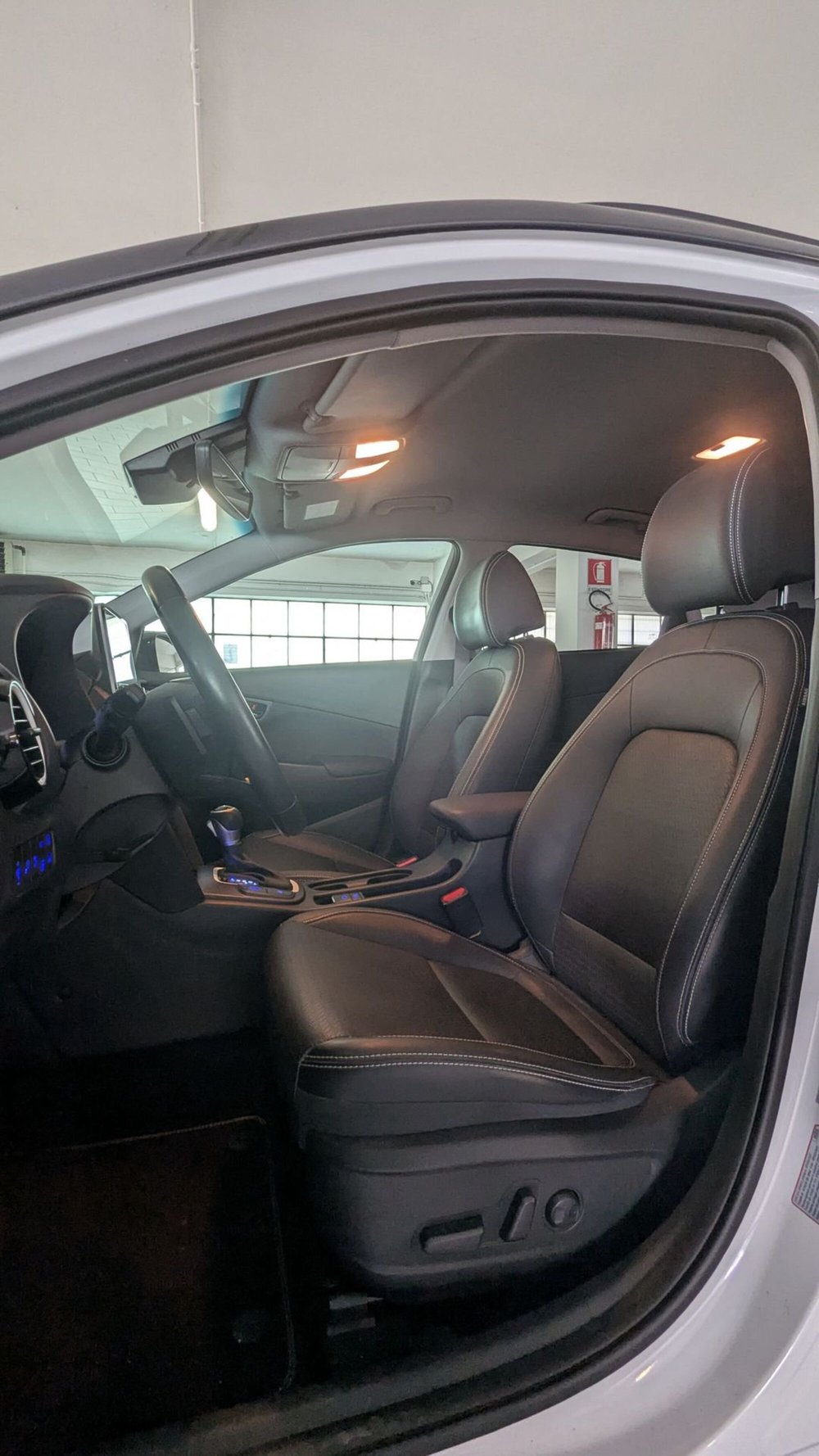 Hyundai Kona usata a Milano (14)