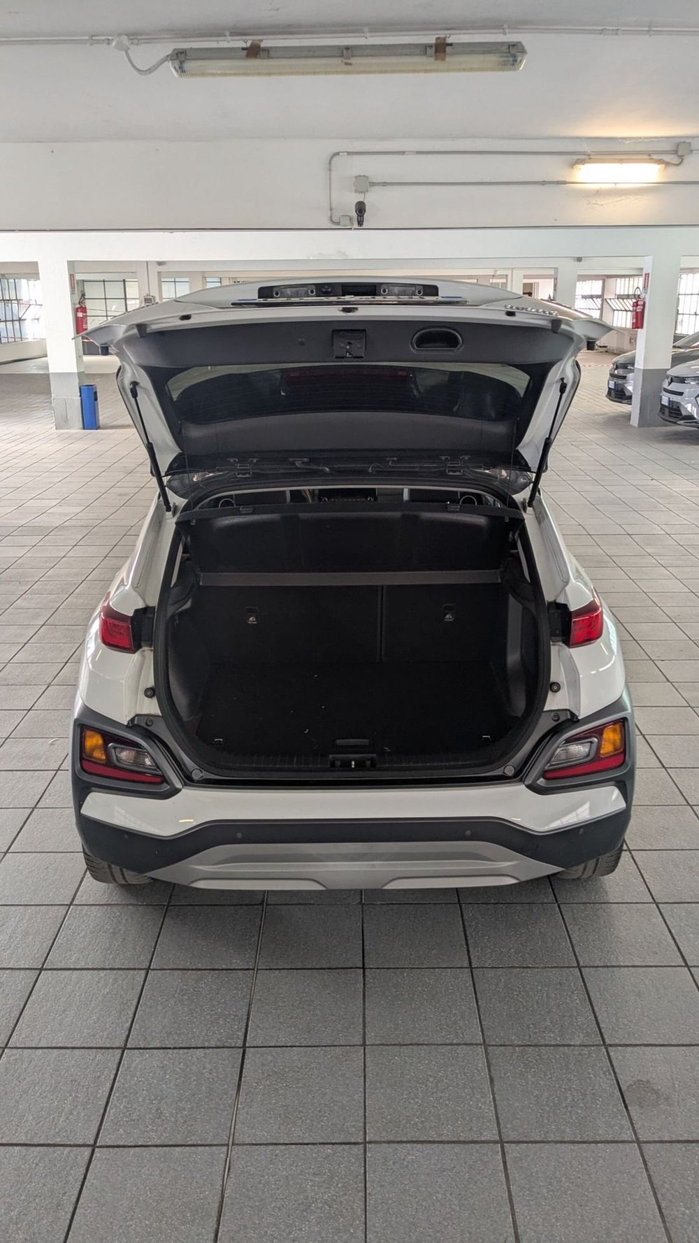 Hyundai Kona usata a Milano (5)