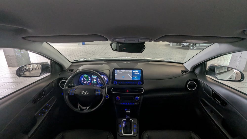 Hyundai Kona usata a Milano (6)