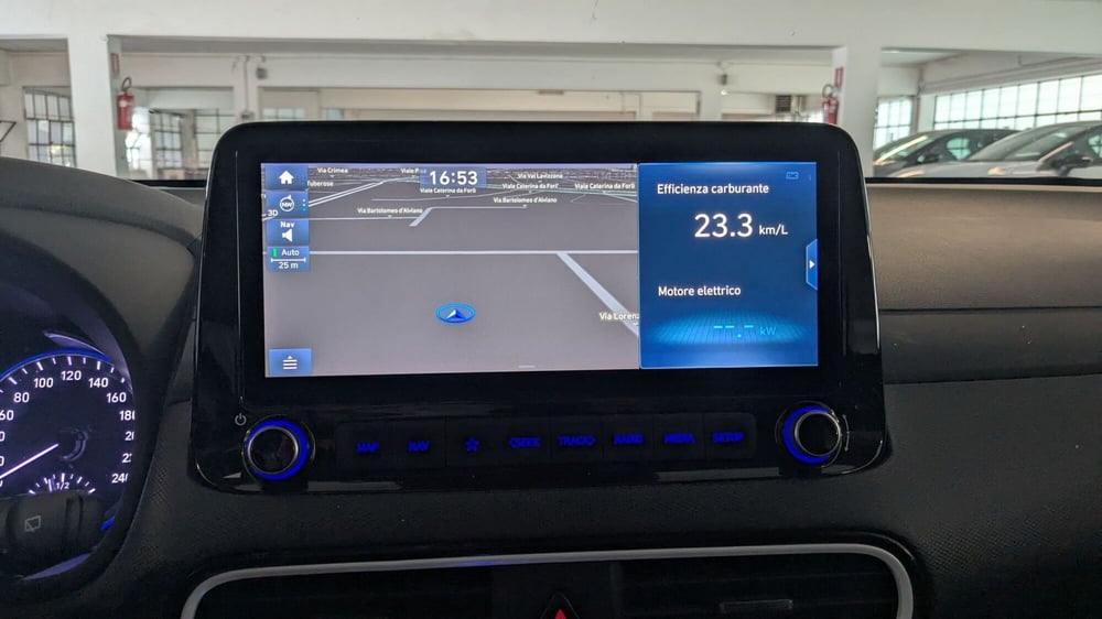 Hyundai Kona usata a Milano (8)