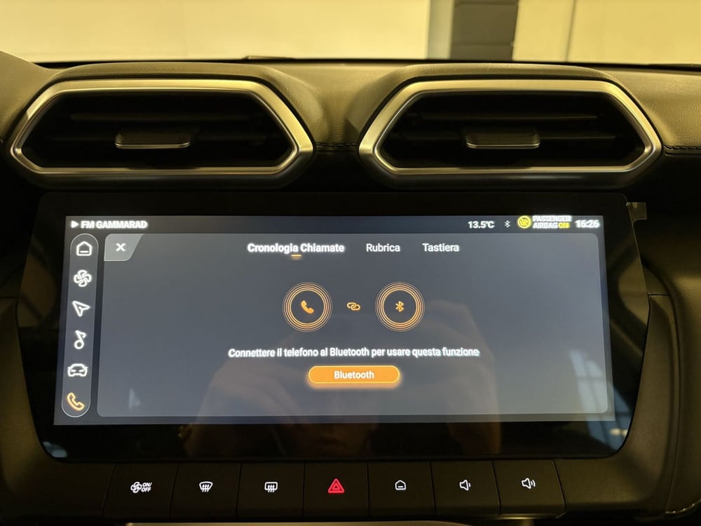 Mg ZS nuova a Milano (18)