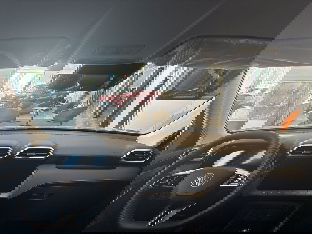 Mg ZS nuova a Monza e Brianza (12)