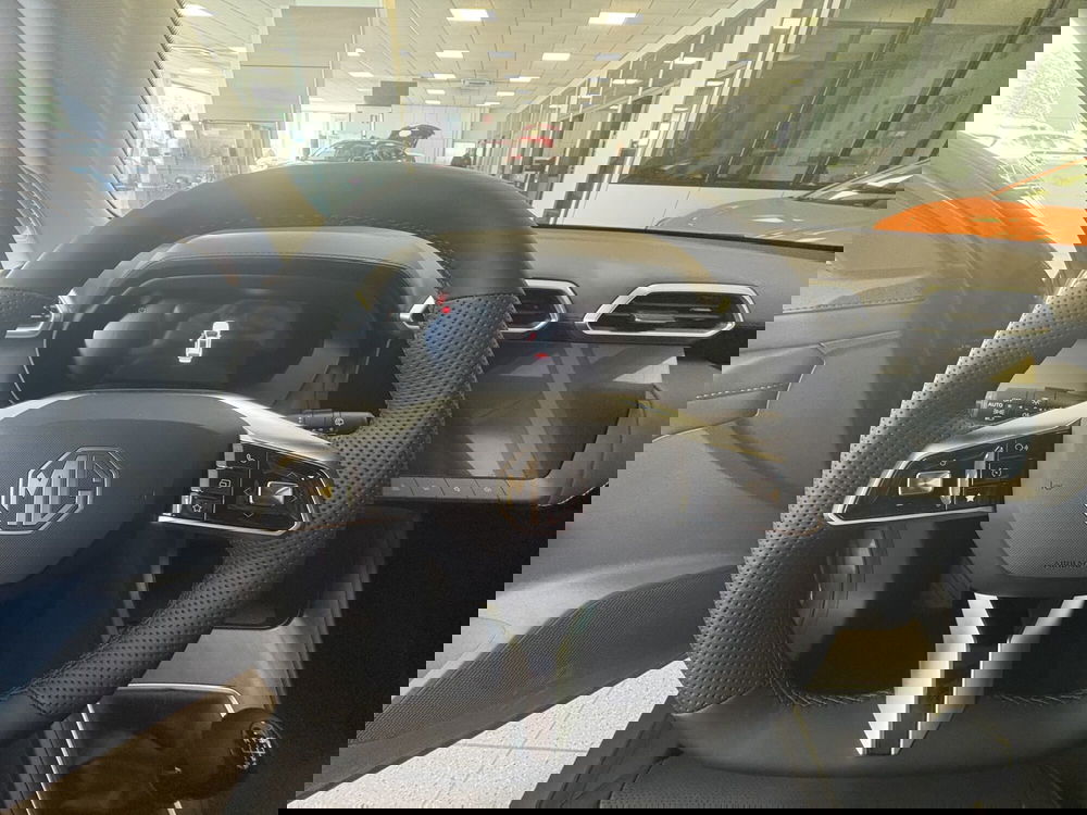 Mg ZS nuova a Monza e Brianza (18)