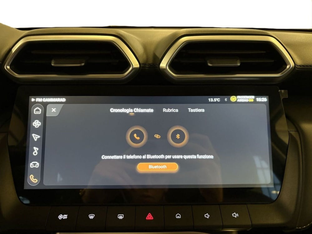 Mg ZS nuova a Milano (17)