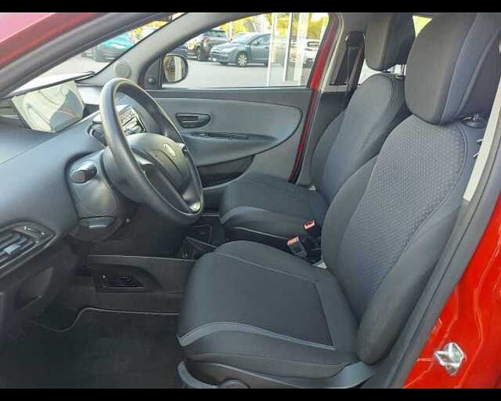 Lancia Ypsilon usata a Venezia (8)