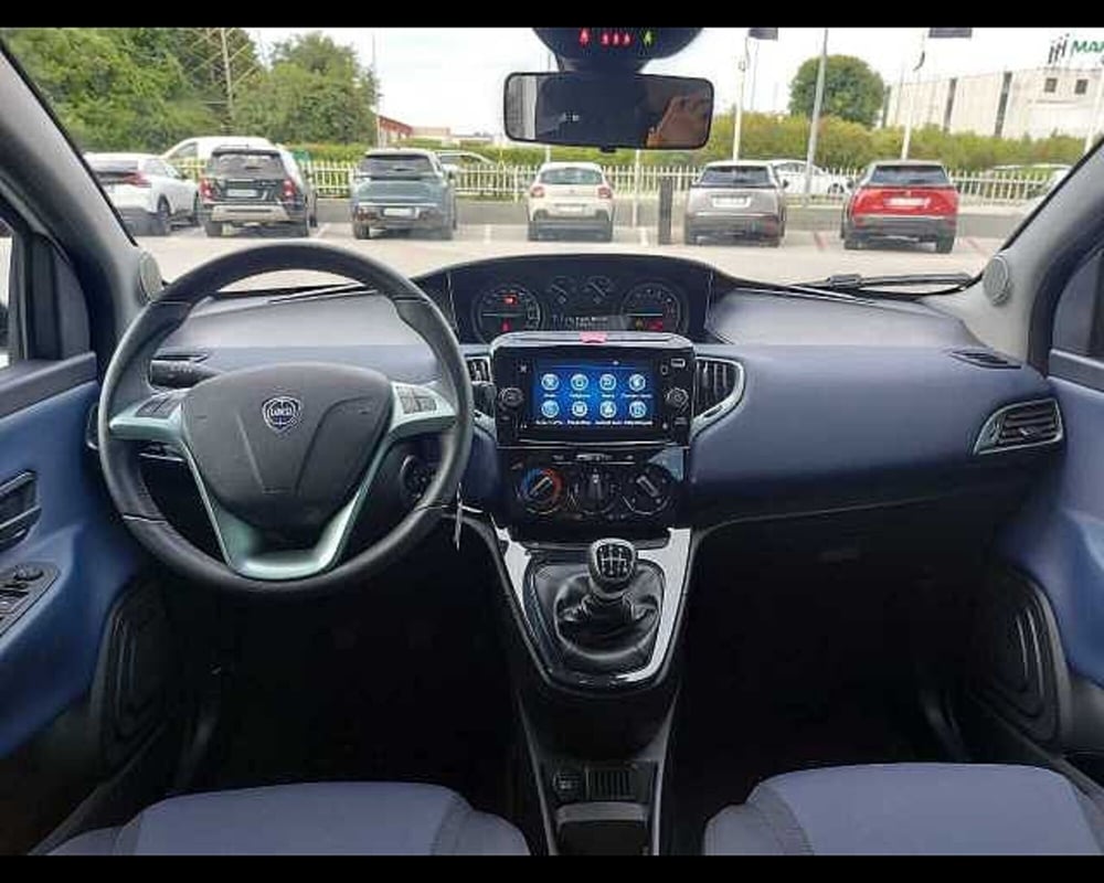 Lancia Ypsilon usata a Venezia (7)