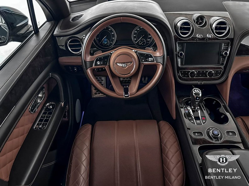 Bentley Bentayga usata a Milano (11)