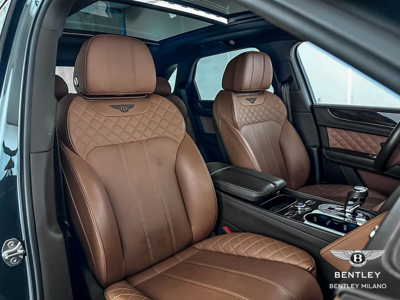 Bentley Bentayga usata a Milano (16)