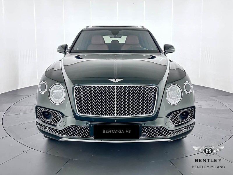 Bentley Bentayga usata a Milano (2)