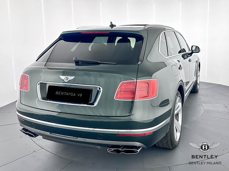 Bentley Bentayga usata a Milano (7)